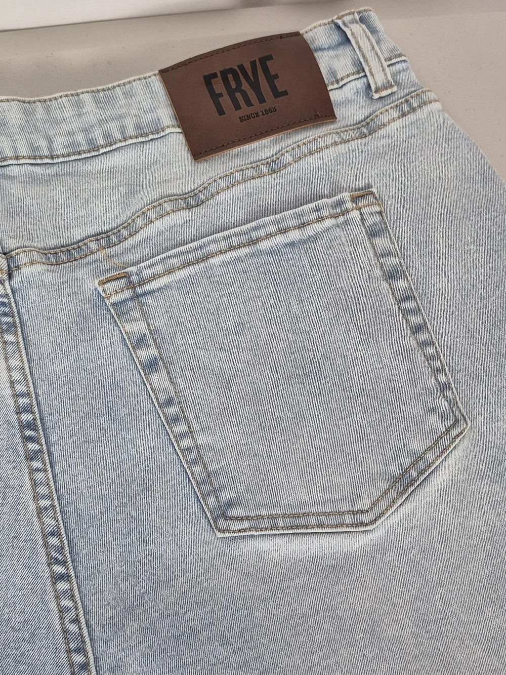 Frye High-Rise Cuffed Crop Plus Size Jeans in Stevie Light Wash - Size 14/32